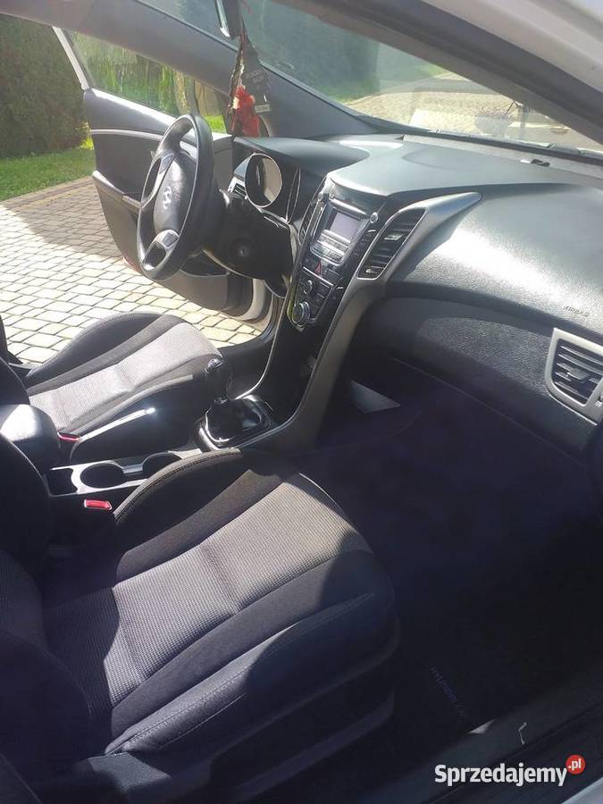PIĘKNY HYUNDAI I30 Rok produkcji 2013 sprzedam
