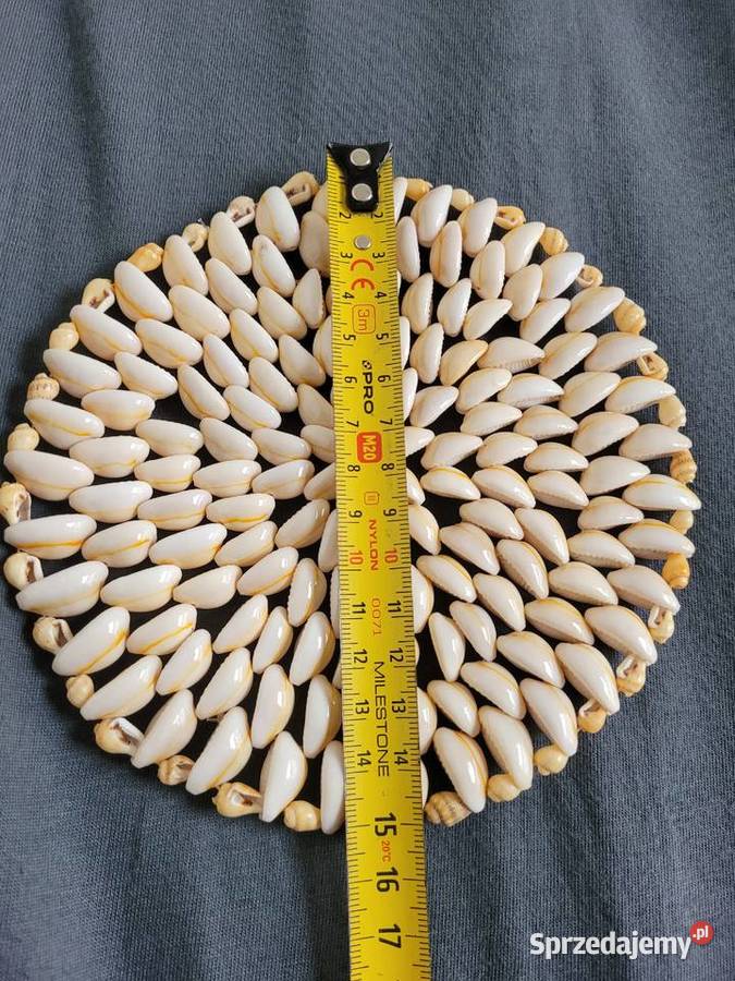 Kremowobiała okrągła podkładka pod talerz z Poznań