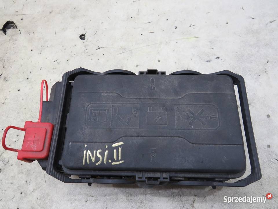 OBUDOWA SKRZYNKA BEZPIECZNIKÓW INSIGNIA B sprzedam