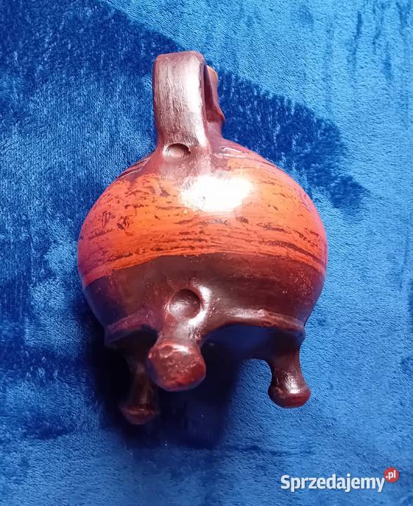 Ręcznie formowana karafka na 3 nóżkach Ceramica Koźminek