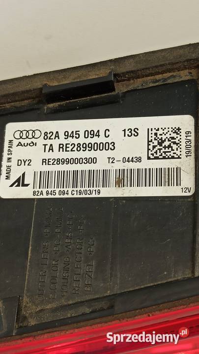 AUDI A1 LAMPA PRWY TYŁ W KLAPE 82A945094C