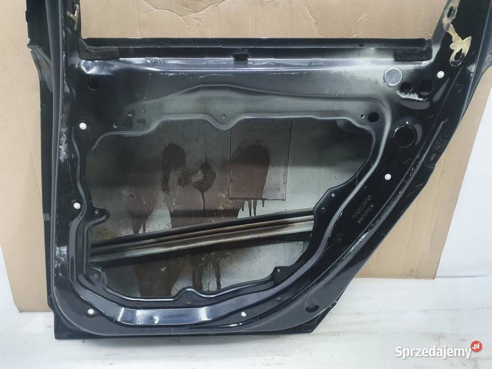 DRZWI PRAWY TYŁ VOLVO V70 III 0716