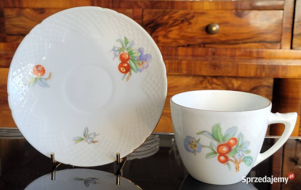 Bing Grondahl Kopenhaga filiżanka dekor Żurawina Kraków