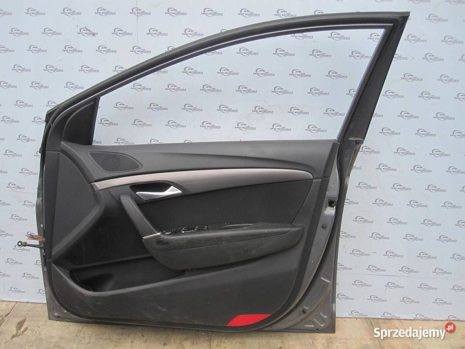 HYUNDAI i40 12r drzwi prawe przód