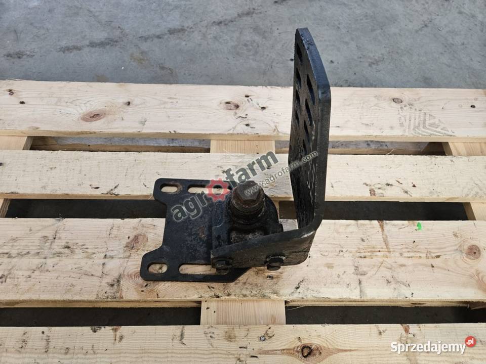 Uchwyt błotnika RH Valtra N111 N121 N141 dolnośląskie Byków
