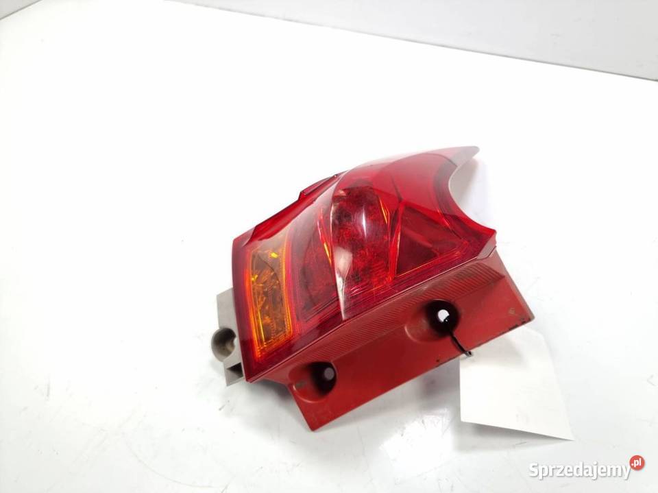 LAMPA LEWA TYŁ TOYOTA AURIS II Lipno