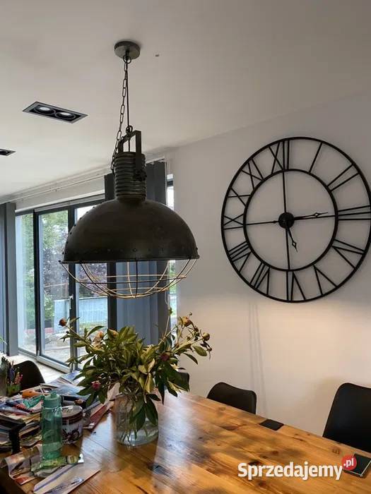 Duża loftowa metalowa lampa
