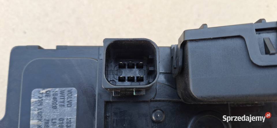 VOLVO FH FM ZAMEK CIĘGNA DRZWI LEWYCH KIEROWCY Zamki, wkładki i kluczyki Bieleń