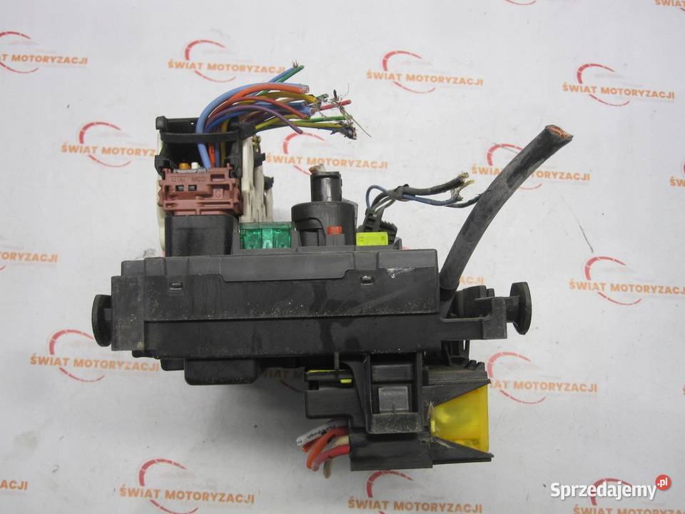 PEUGEOT 5008 I skrzynka bezpieczników 9675877980 Skrzynki bezpieczników Kielce