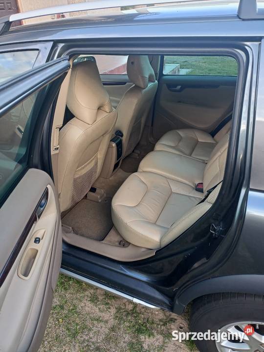 Volvo xc70 cross country XC 70 Konin