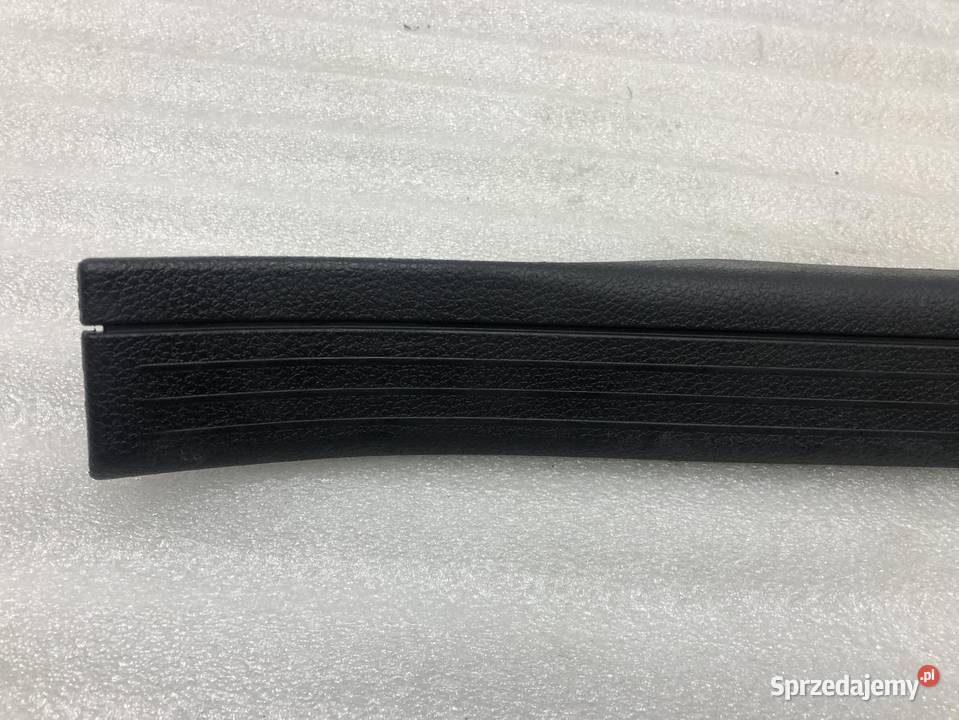 NAKŁADKA PROGU PRAWY TYŁ MERCEDES W204