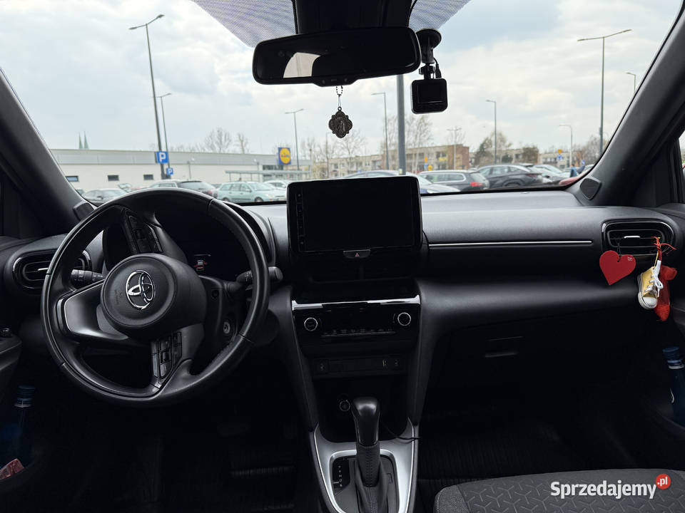 Toyota Yaris Cross 2023 1 właściciel ASO 125KM sprzedam