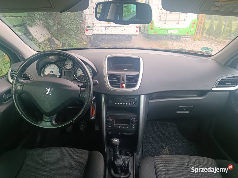 Peugeot 207 16 b Nowa Słupia