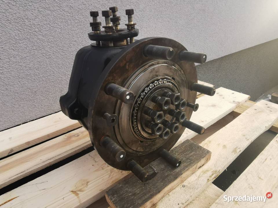 Zwrotnica lewy przód Holland LM Spicer