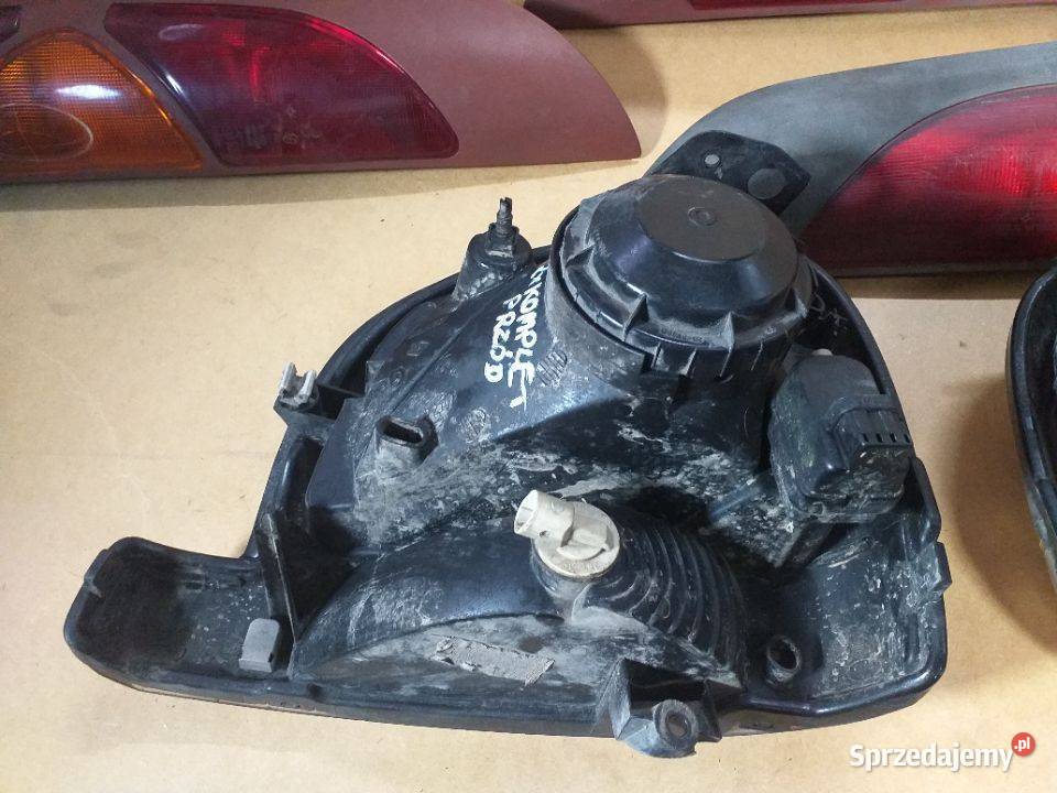 82G Oryginalna Lampa przód przednia prawa Włoszczowa sprzedam