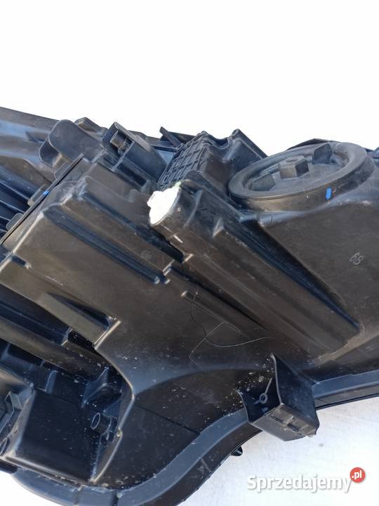 Reflektor opel corsa E na części łódzkie Zduńska Wola