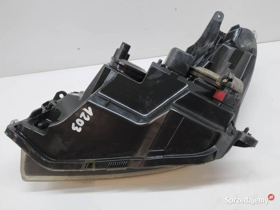 LAMPA PRZÓD PRAWA EUROPA Opel Astra III 20042014 świętokrzyskie