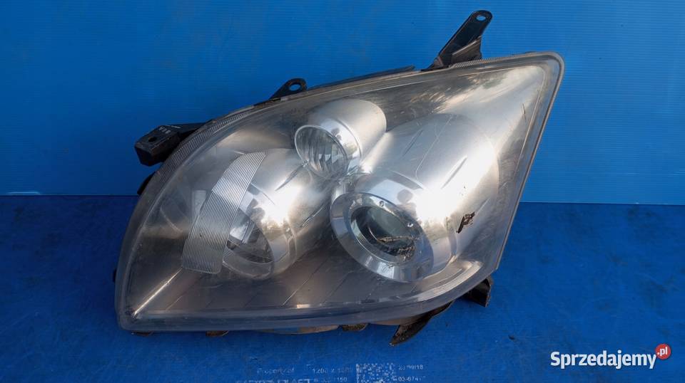 LAMPA LEWY PRZÓD REFLEKTOR XENON EU TOYOTA Nowy Tomyśl