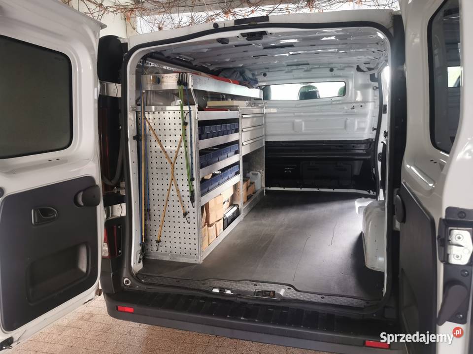 Opel VIVARO 2018r Blaszak Stan B Zabudowa radio / CD Pruszków