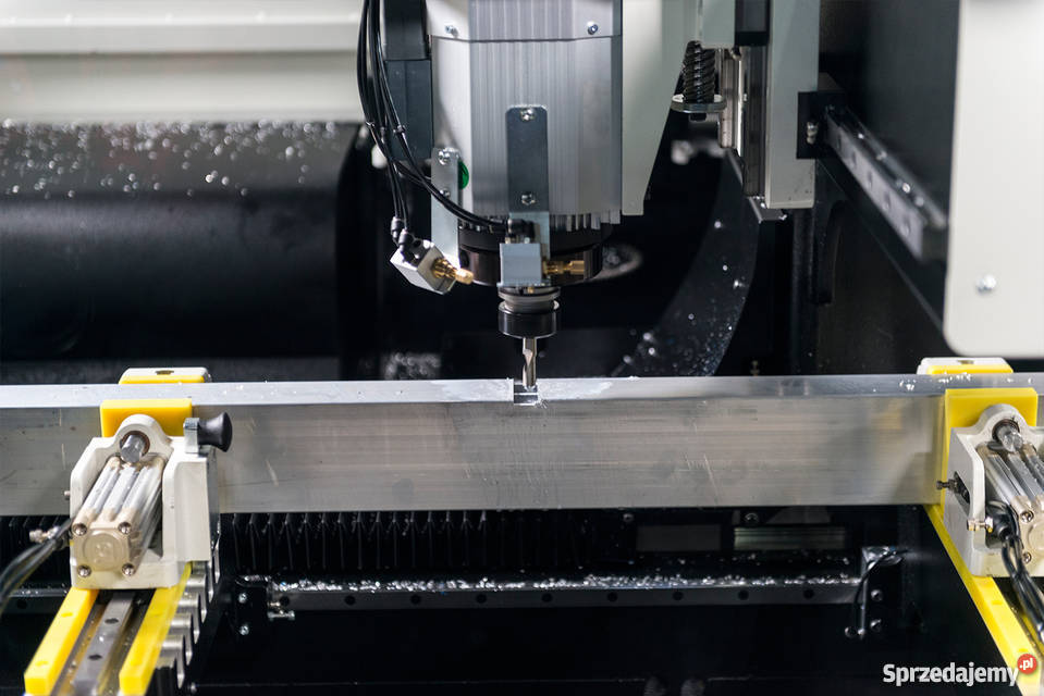 CENTRUM OBRÓBCZE STEROWANE CNC osie 3 1 Obodowo