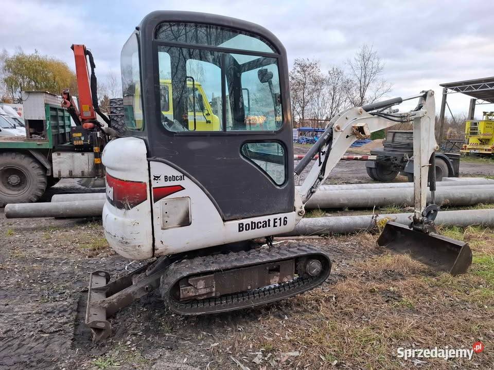 Minikoparka BOBCAT E16 2011 Rok produkcji 2011 Elbląg