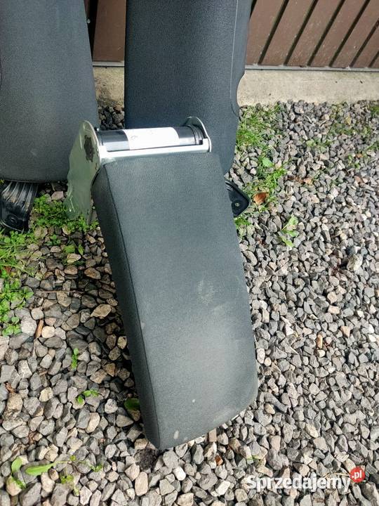 Fotele Passat b6 kombi boczki podłokietnik osobowe Szydłowiec sprzedam