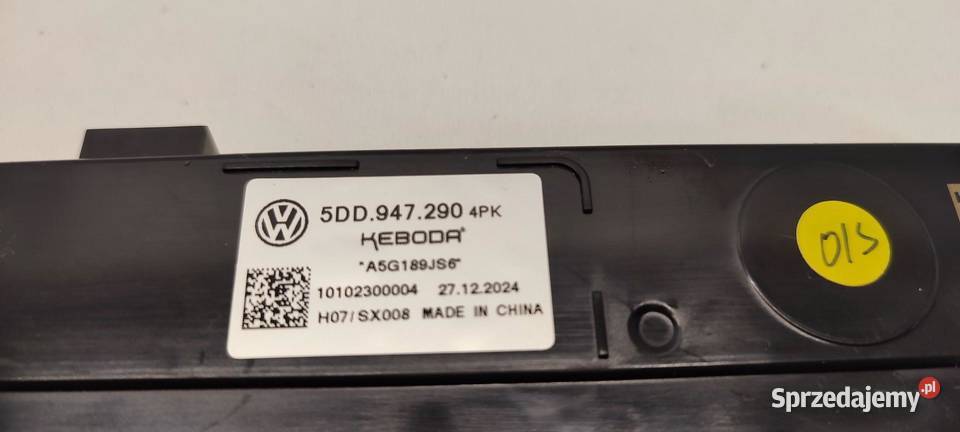 VW TAYRON LAMPKA PODSUFITKI 5DD947290 Oświetlenie kabiny