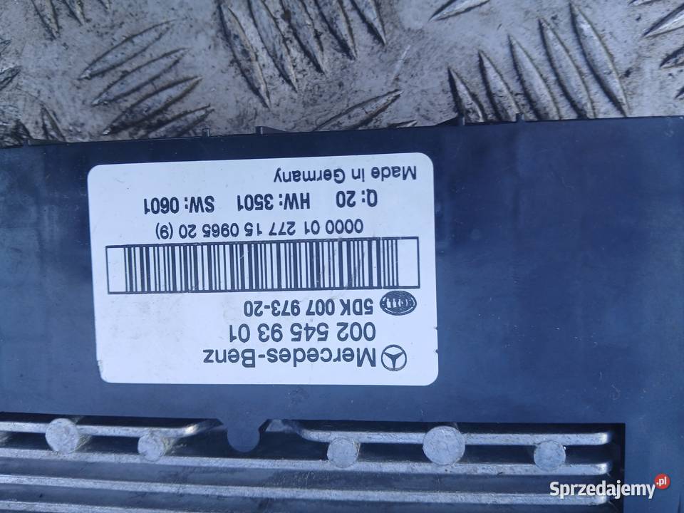 Skrzynka bezpieczników kompletna MercedesBenz Rok produkcji 2003 Radłów