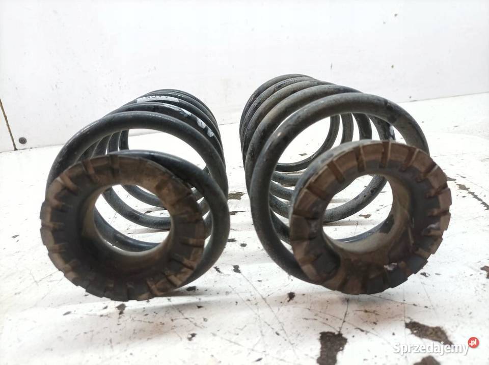 SPRĘŻYNY TYŁ LEWY PRAWY KOMPLET Opel Corsa V sprzedam