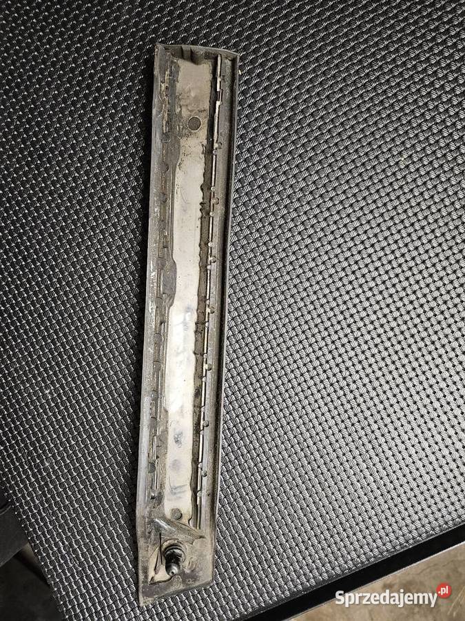 Listwa błotnika prawy przód bmw e32 listwy boczne Karoseria małopolskie Kraków