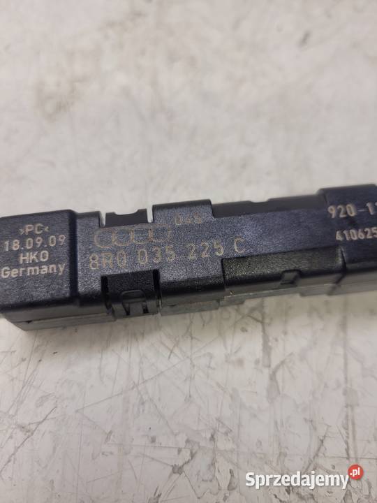 WZMACNIASZ ANTENOWY AUDI Q5 8R 8R0035225C osobowe Przystajń