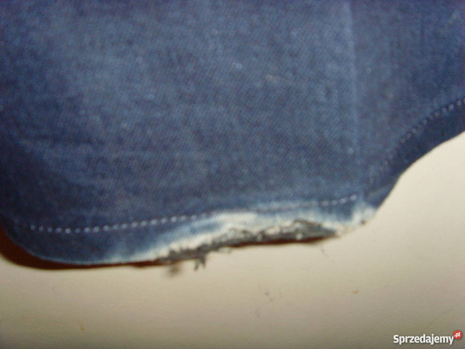 Jeansy Denim firmy Bershka rozszerzane u dołu Warszawa