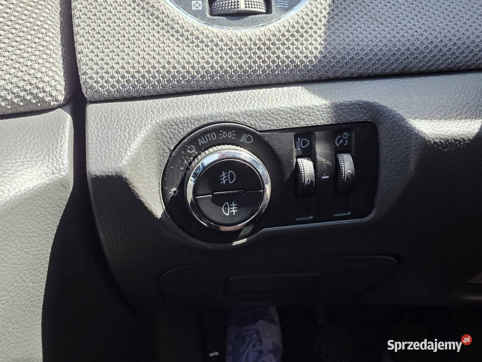 Chevrolet Cruze 18 Benzyna 141 Klimatyzacja przyciemniane szyby Słupsk sprzedam