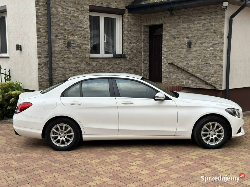 Mercedes C 200 W205 20142021 nieuszkodzony Mercedes-Benz Sadlno