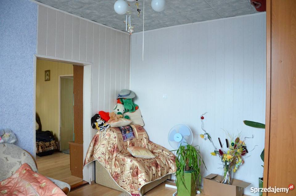 Sprzedam mieszkanie dwupokojowe GARAŻ Strych 2 p Mieszkania Jastrowie sprzedam