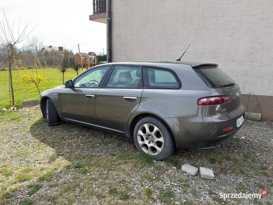 Syndyk sprzeda samochód osobowy Alfa Romeo 159 Kraków sprzedam