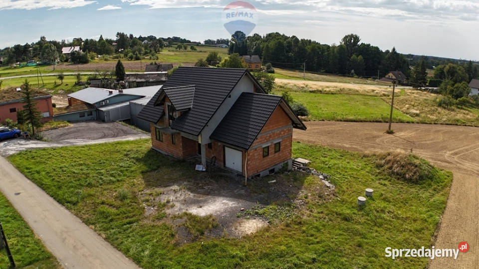 Przestronny dom do wykończenia na dużej działce 3062m2 Dębowiec