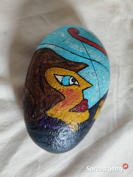 Duży ręcznie malowany kamień twarz portret Gdańsk