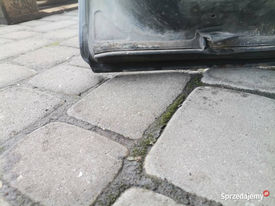 VOLKSWAGEN GOLF 4 IV 5D DRZWI PRAWY TYŁ małopolskie Nowy Sącz