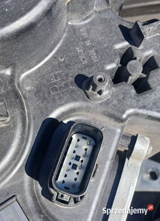 Lampa prawa Ford Mustang reflektor prawy przód Łomża