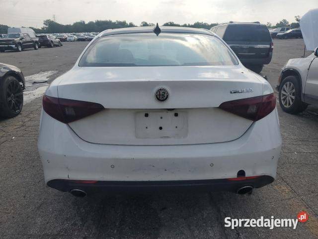 ALFA ROMEO GIULIA produkcji 2017 z USA Warszawa