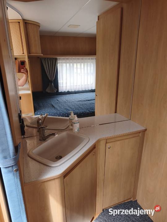 Przyczepa kempingowa prysznic wc obrotowe mover Burstner