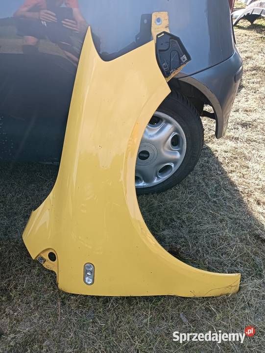 Zderzak Fox vw Fox żółty LY1C w kolor Poniec sprzedam