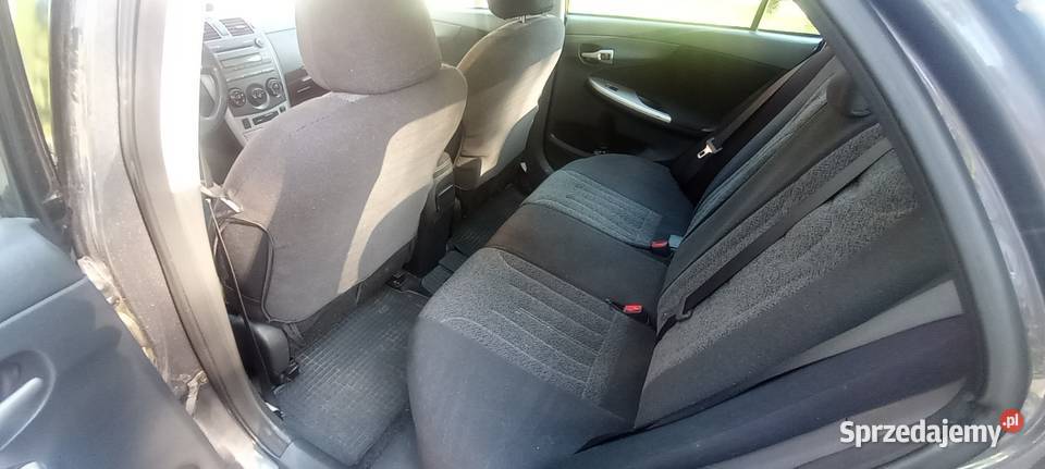 Śliczna toyota corolla zamiana kupiony w polskim salonie