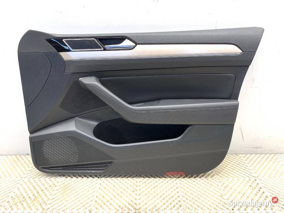 BOCZEK DRZWI PRAWY PRZÓD VW PASSAT B8 Kombi
