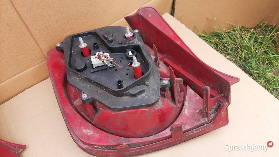 lampa tylna prawa lewa Fiat Stilo HB 5 drzwi Dębno sprzedam