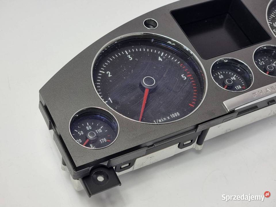 LICZNIK ZEGAR VOLKSWAGEN PHAETON LIFT 3D0920885K Lipno