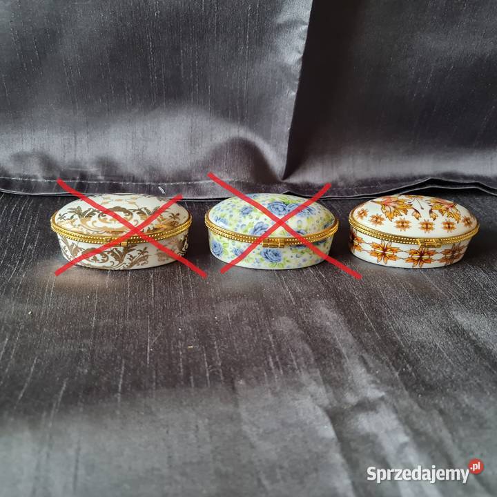 Porcelanowe szkatułkipuzderka1 dekada XXI w 1 Warszawa