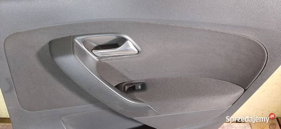 Boczek tapicerka drzwi prawy tył VW Polo 6R osobowe Drzwi świętokrzyskie Włoszczowa