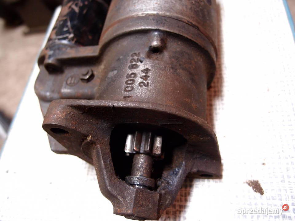 Rozrusznik Bosch 12V 9 zębów 06kW Produkcja PRL łódzkie Łódź